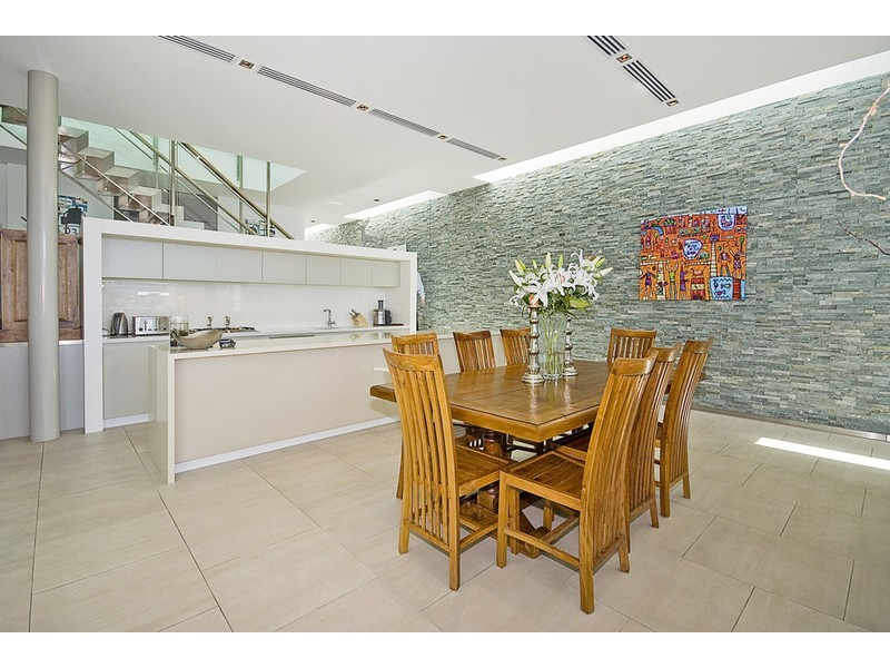 43 Waterline Cres, Bulimba QLD 4171