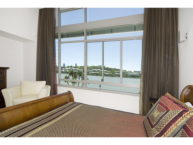 43 Waterline Cres, Bulimba QLD 4171