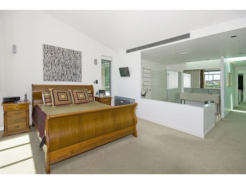 43 Waterline Cres, Bulimba QLD 4171