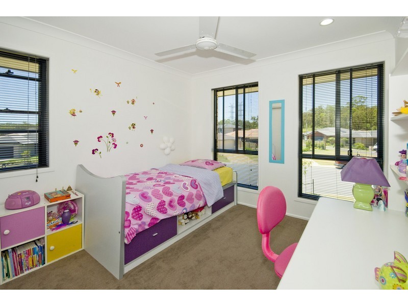 39  Freshwater Dr, Berrinba QLD 4117