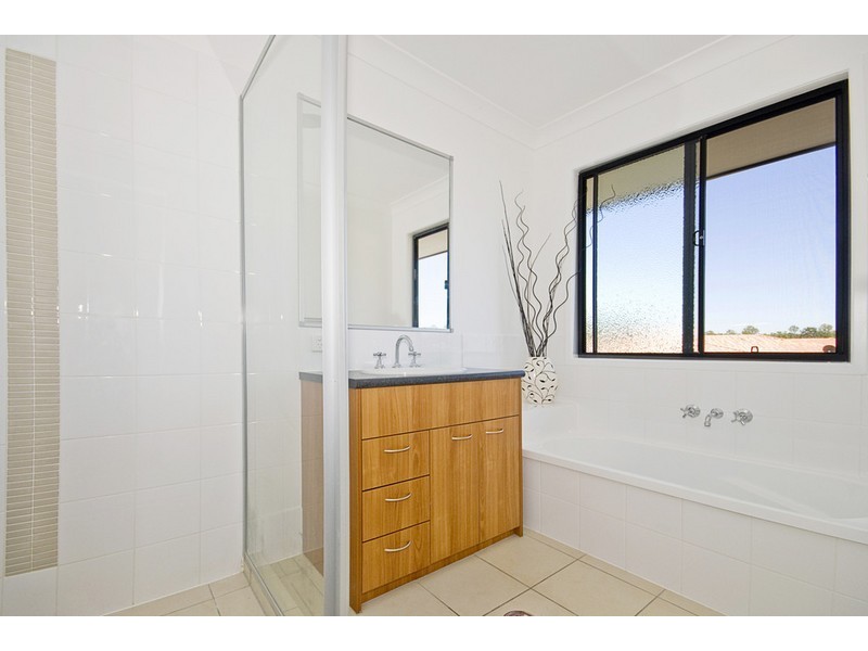 39  Freshwater Dr, Berrinba QLD 4117