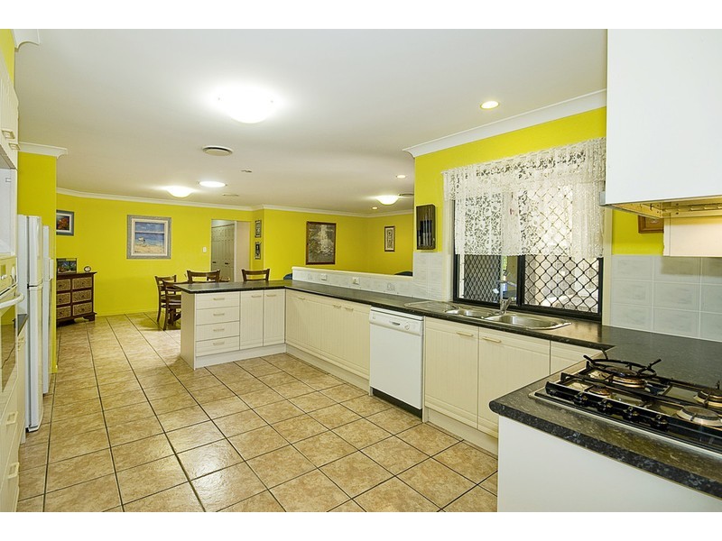 17 Lotusbird Pl, Calamvale QLD 4116