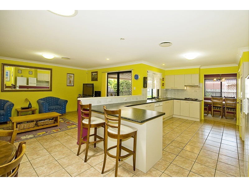 17 Lotusbird Pl, Calamvale QLD 4116