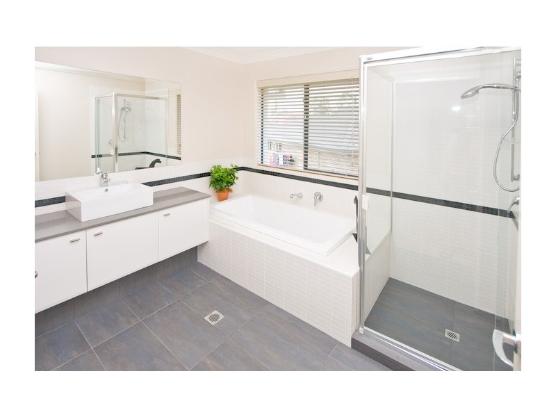 6 Cypress Street, Forest Lake QLD 4078