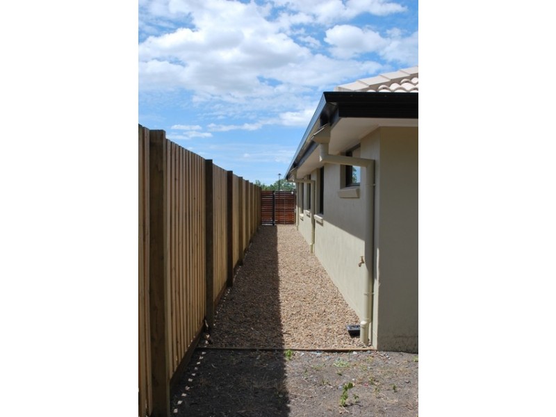 16 Sandalwood Street, Heathwood QLD 4110