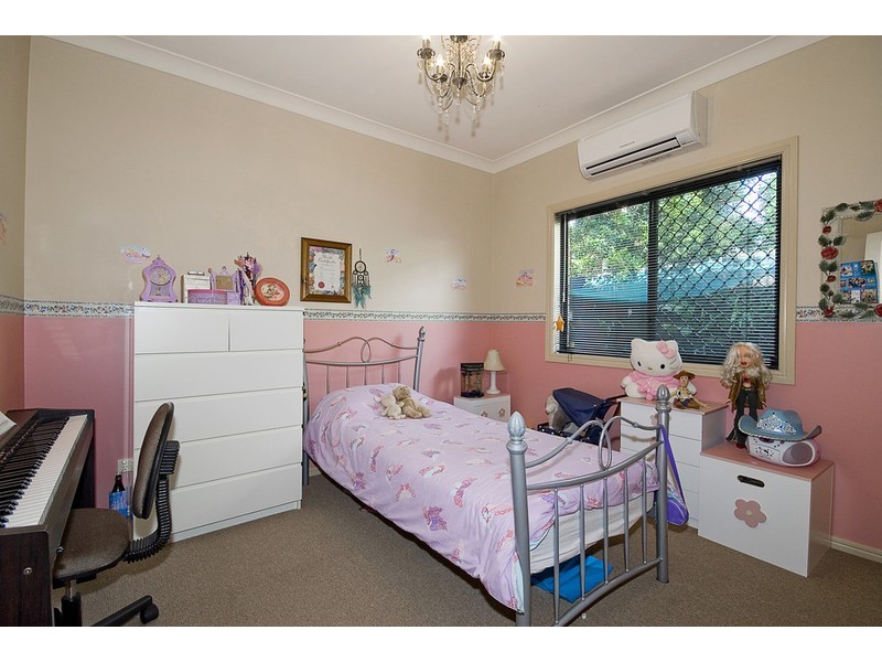 17 Dulwich Place, Forest Lake QLD 4078