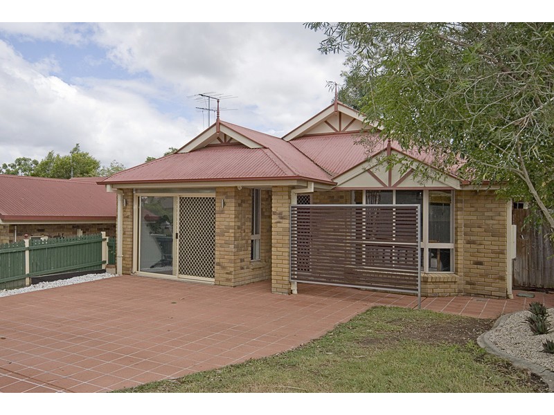 8 Lawson Pl, Forest Lake QLD 4078