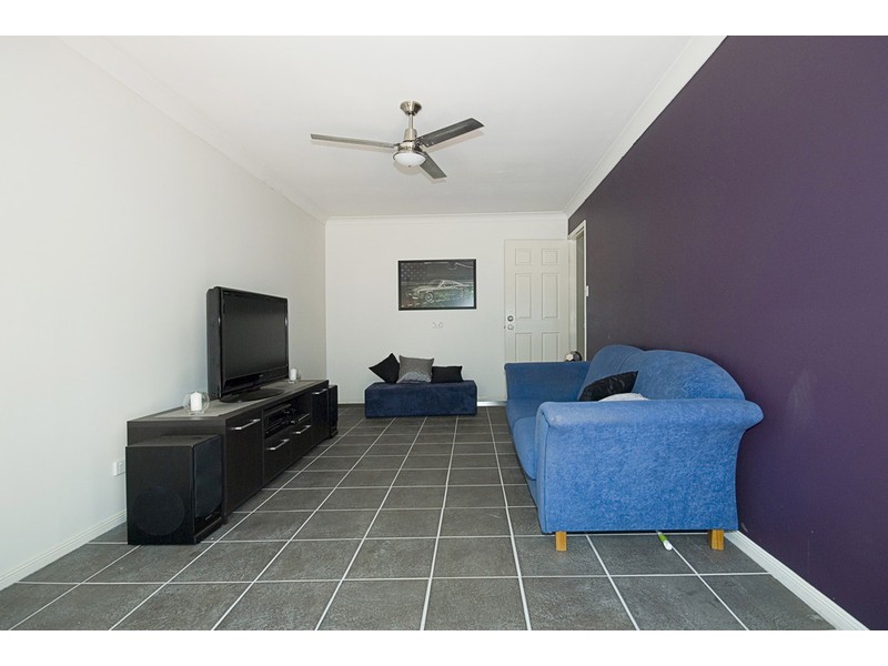 8 Lawson Pl, Forest Lake QLD 4078