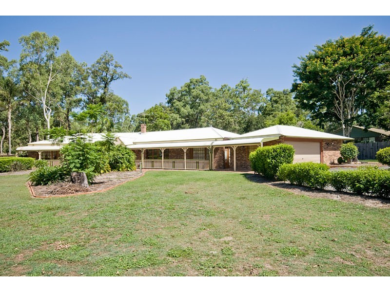 64 Paradise Road, Forestdale QLD 4118