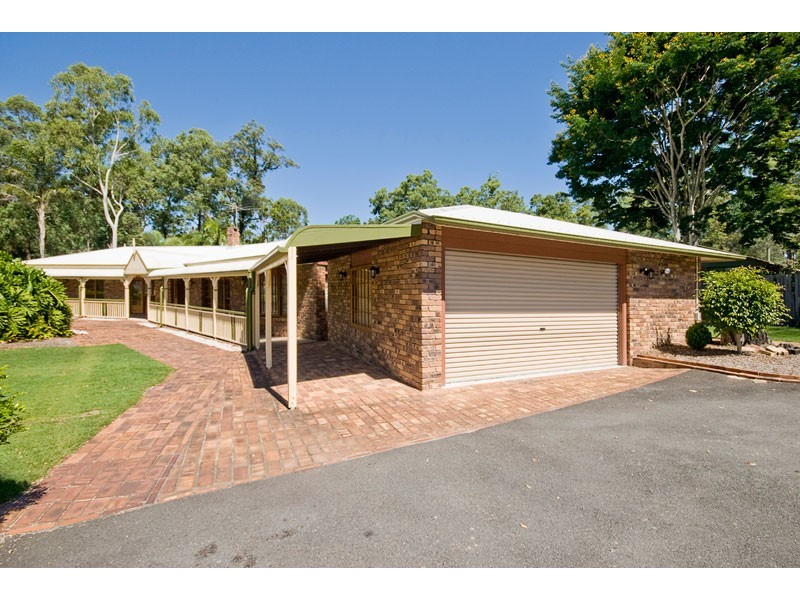 64 Paradise Road, Forestdale QLD 4118