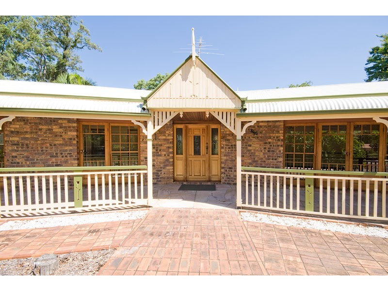 64 Paradise Road, Forestdale QLD 4118