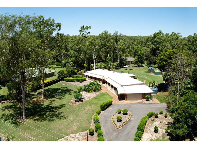 64 Paradise Road, Forestdale QLD 4118