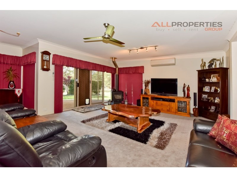 66 Bellbird Dr, Greenbank QLD 4124