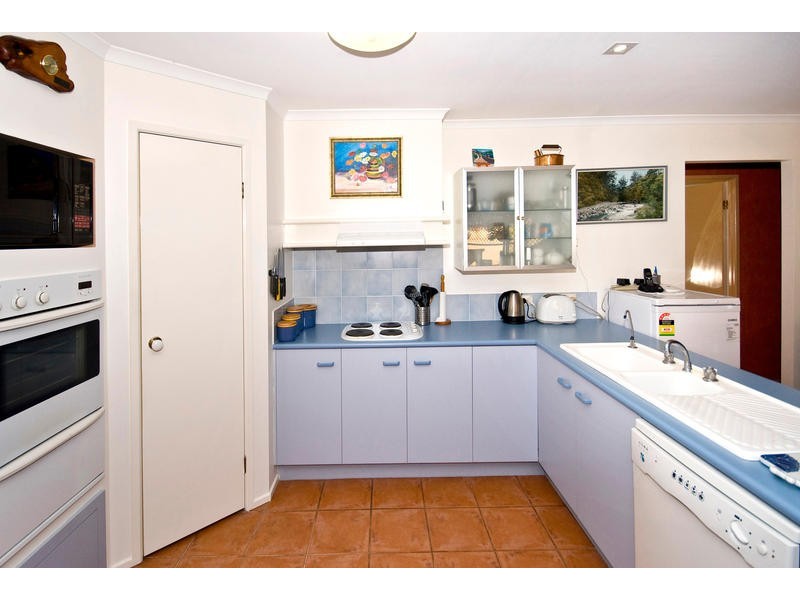 13 Carlos Street, Hillcrest QLD 4118