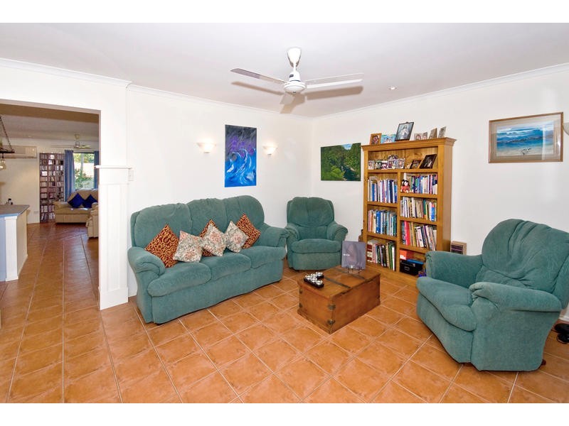 13 Carlos Street, Hillcrest QLD 4118