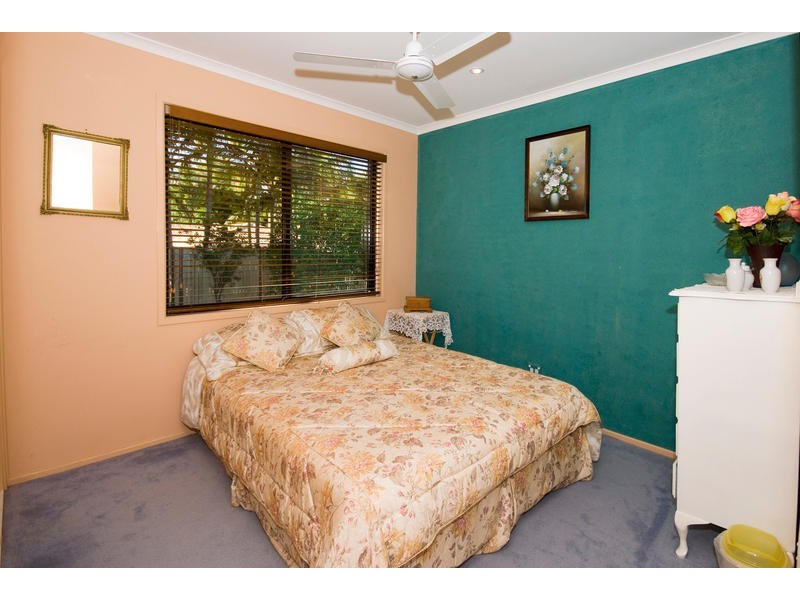 13 Carlos Street, Hillcrest QLD 4118