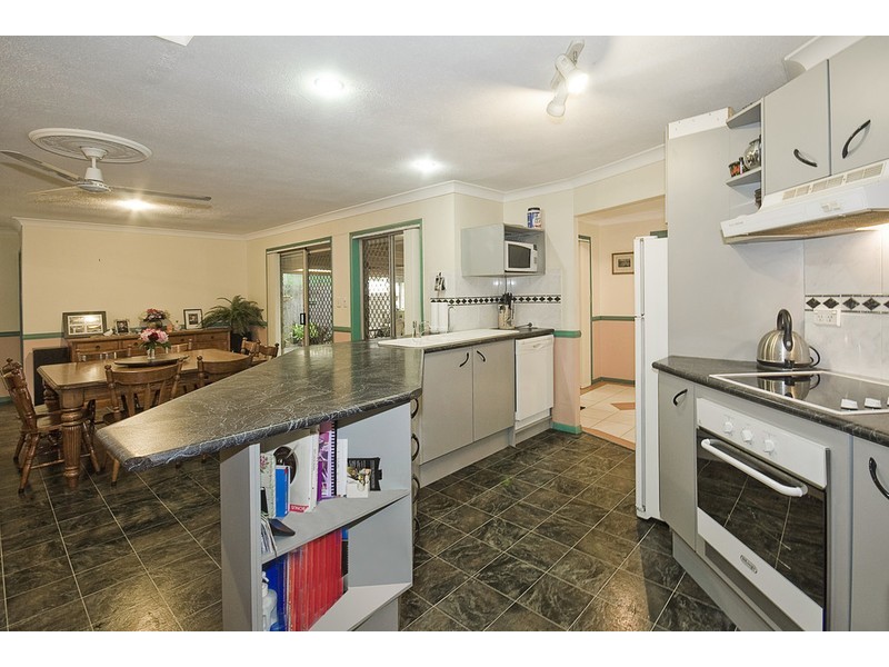 6 Jardine Court, Hillcrest QLD 4118