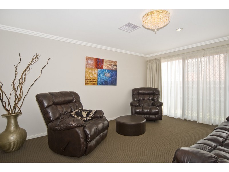 25 Caley Cres, Drewvale QLD 4116