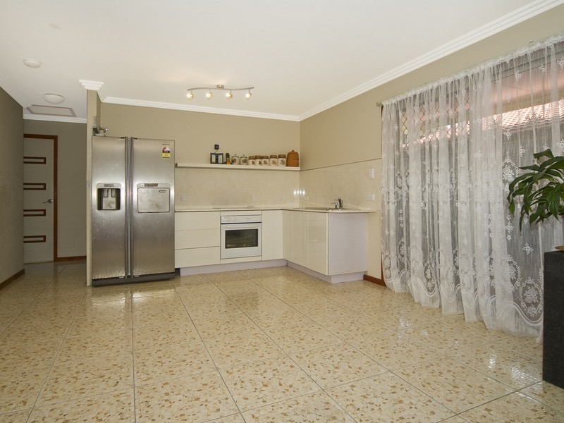 72 Peverell Street, Hillcrest QLD 4118