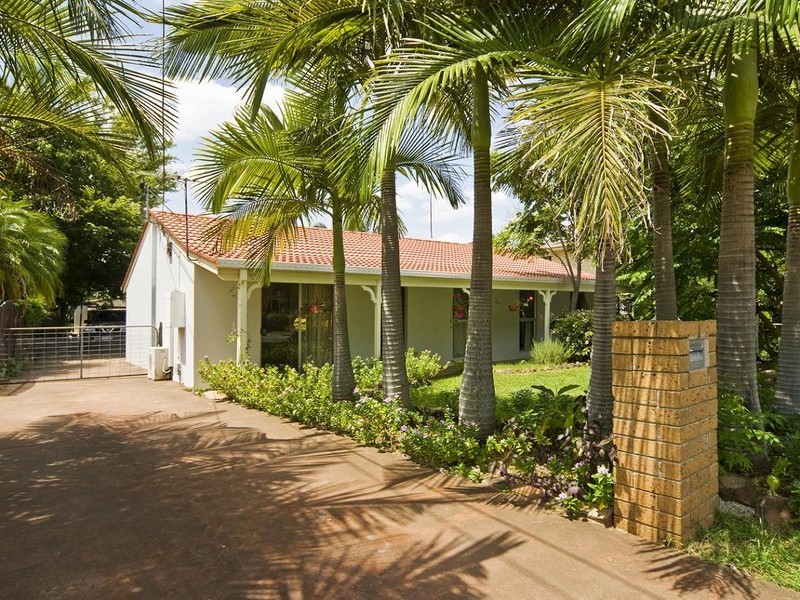 72 Peverell Street, Hillcrest QLD 4118