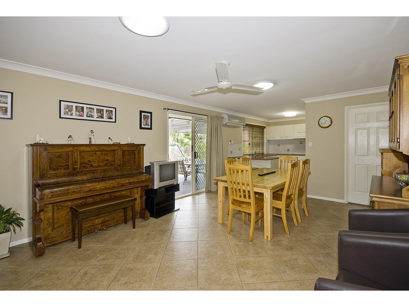 22 Dampier Cres, Drewvale QLD 4116