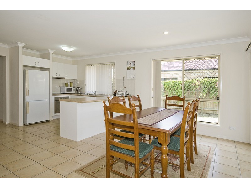 42 Gippsland Circuit, Forest Lake QLD 4078