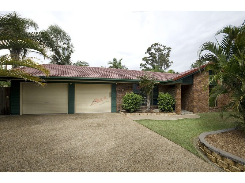 2 Watling Street, Hillcrest QLD 4118