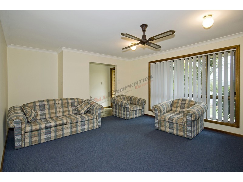 2 Watling Street, Hillcrest QLD 4118