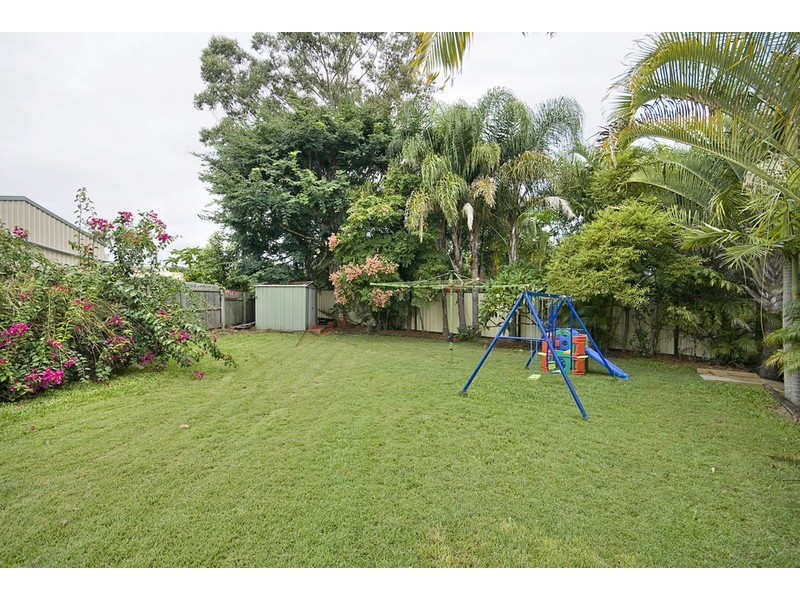 2 Watling Street, Hillcrest QLD 4118