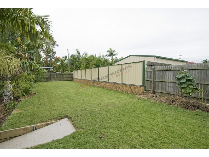 2 Watling Street, Hillcrest QLD 4118