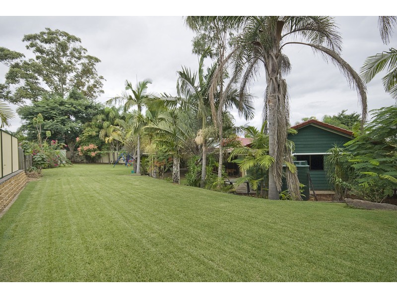 2 Watling Street, Hillcrest QLD 4118