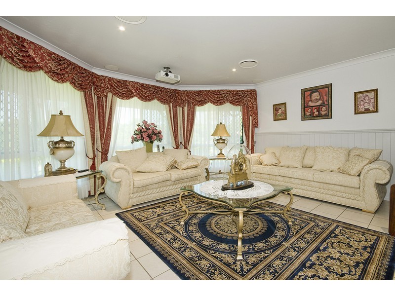 62 Lincoln Green Drive, Forestdale QLD 4118