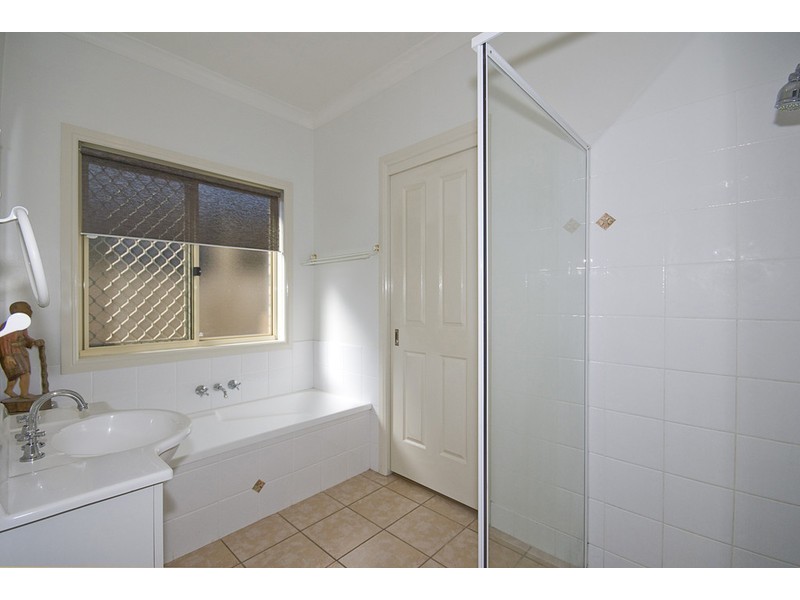 7 Birkenhead Crescent, Forest Lake QLD 4078