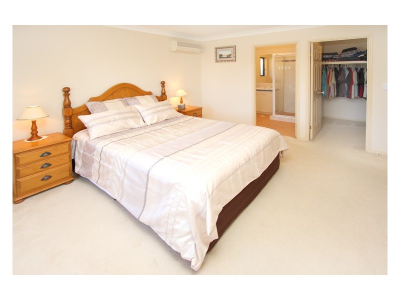 20 ROBSON STREET, Forest Lake QLD 4078