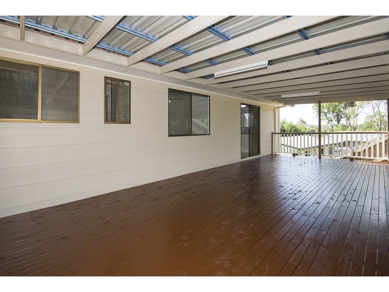 6 LIMA ST, Edens Landing QLD 4207