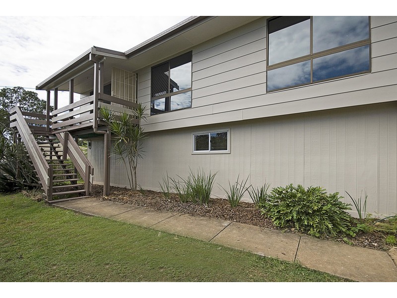 6 LIMA ST, Edens Landing QLD 4207