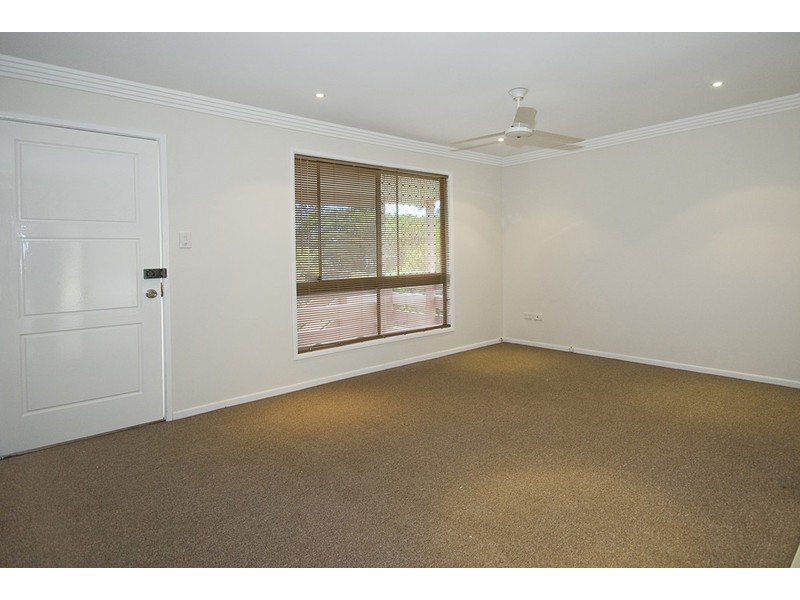 6 LIMA ST, Edens Landing QLD 4207