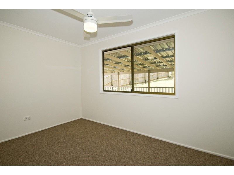 6 LIMA ST, Edens Landing QLD 4207