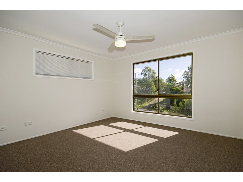 6 LIMA ST, Edens Landing QLD 4207