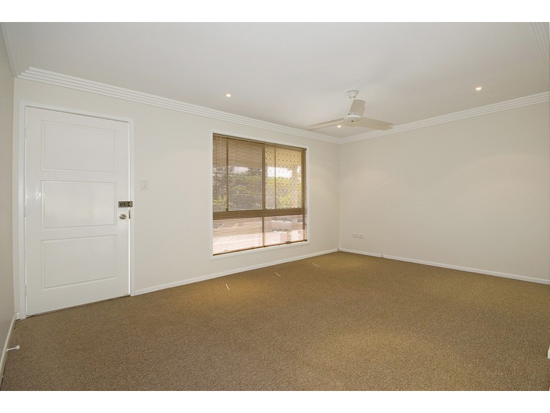 6 LIMA ST, Edens Landing QLD 4207