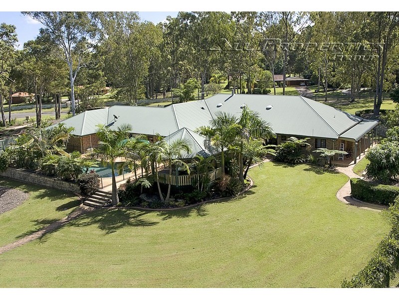 8 Priory Place, Forestdale QLD 4118
