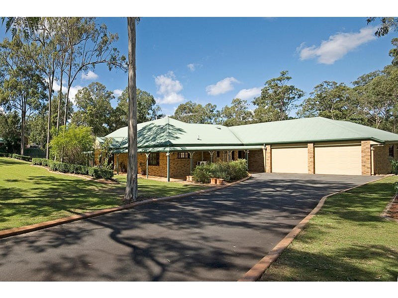 8 Priory Place, Forestdale QLD 4118