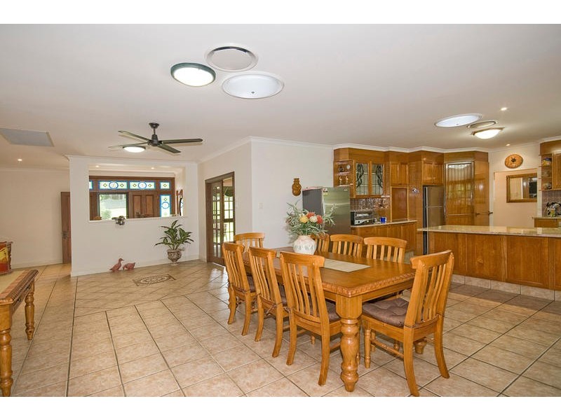 8 Priory Place, Forestdale QLD 4118