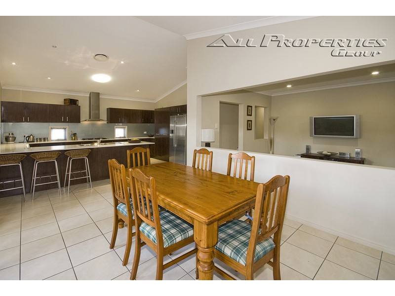 41 Laurel Street, Heathwood QLD 4110