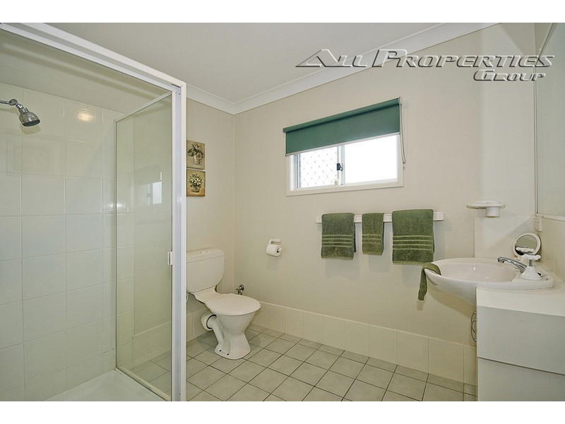 16 Lawson Place, Forest Lake QLD 4078