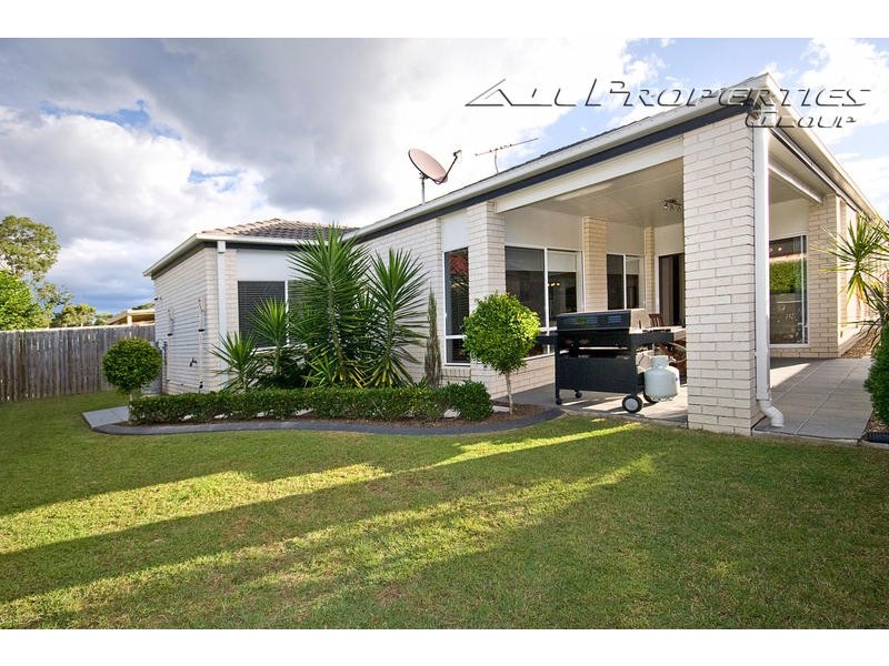 8 Cobourg Street, Forest Lake QLD 4078