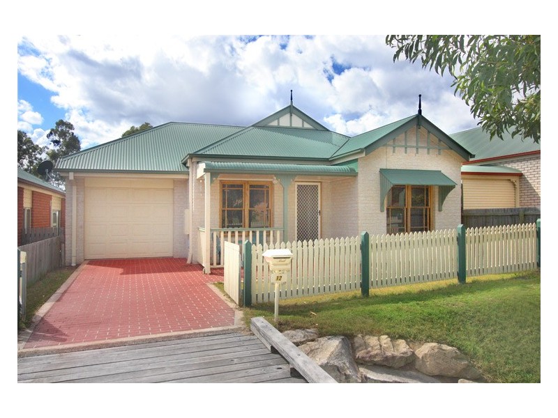 12 Simpson Way, Forest Lake QLD 4078