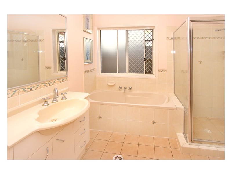 12 Simpson Way, Forest Lake QLD 4078