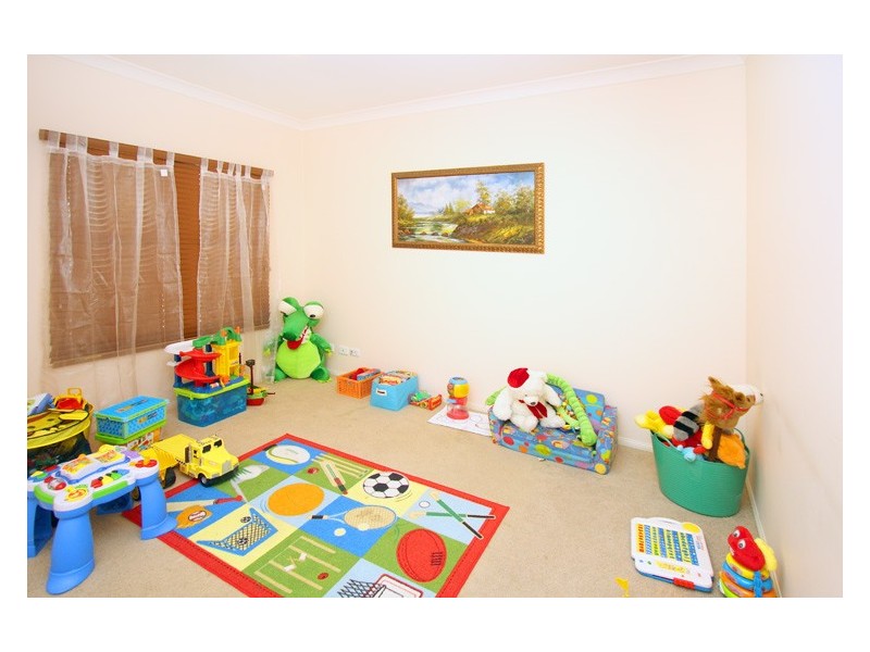 12 Simpson Way, Forest Lake QLD 4078