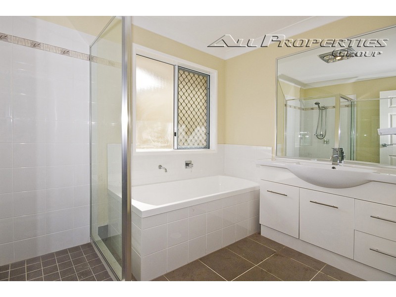 28 Stewart Street, Marsden QLD 4132